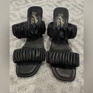Seychelles Elegant Black Ruffled Sandals